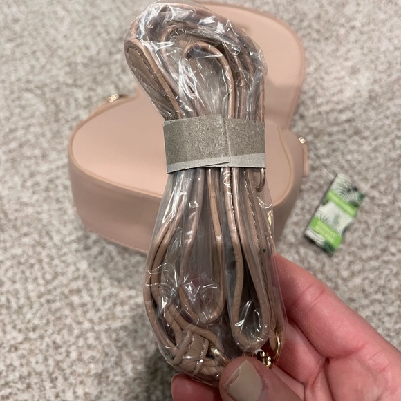 NWT 🔥 Badgley Mischka purse - Picture 3 of 6